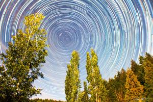 Photogropher Tim Kuret Captures The Oregon Night Sky Over A Three Hour Period